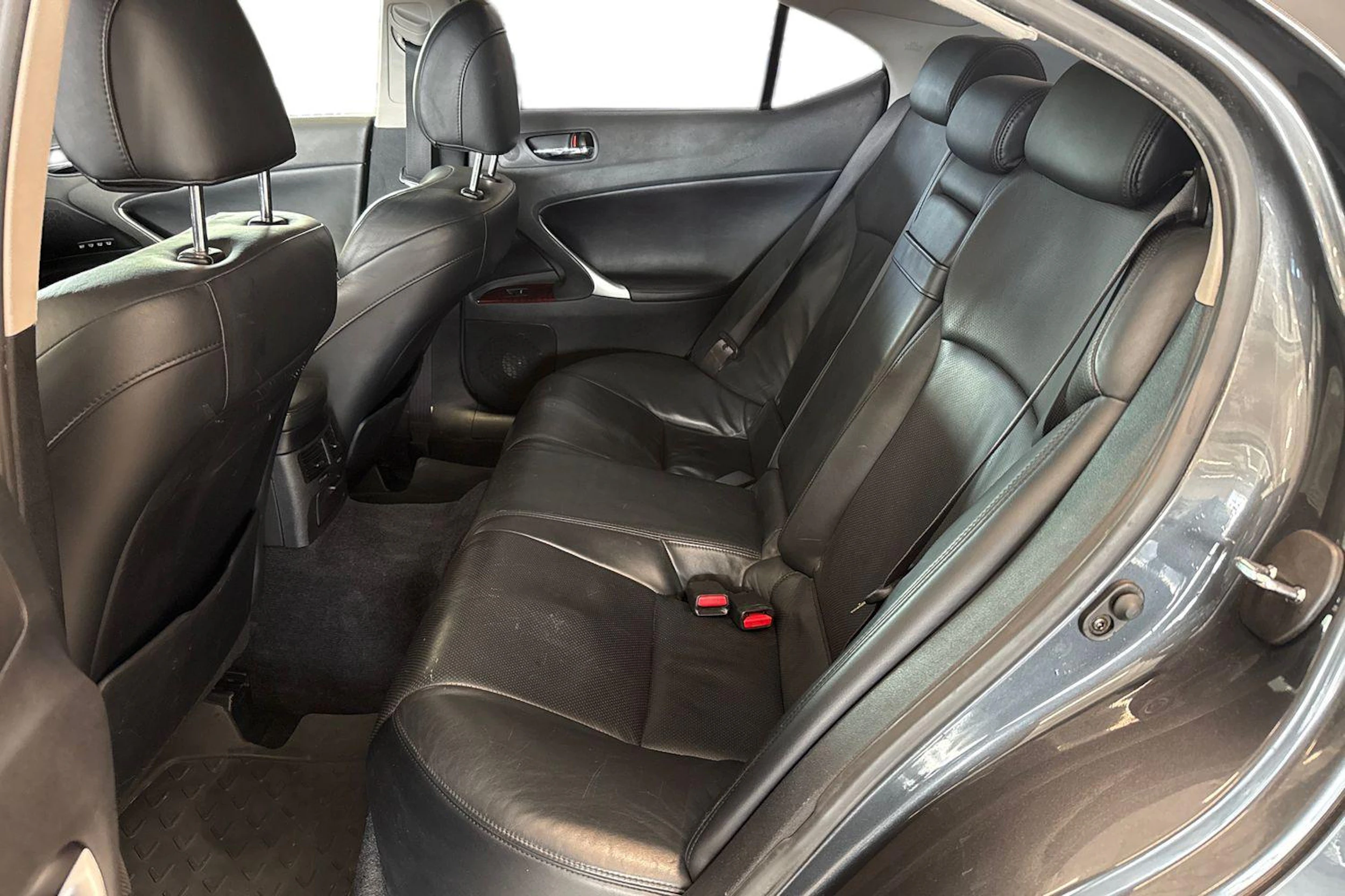 harmaa Lexus IS 2006 kuva 8.
