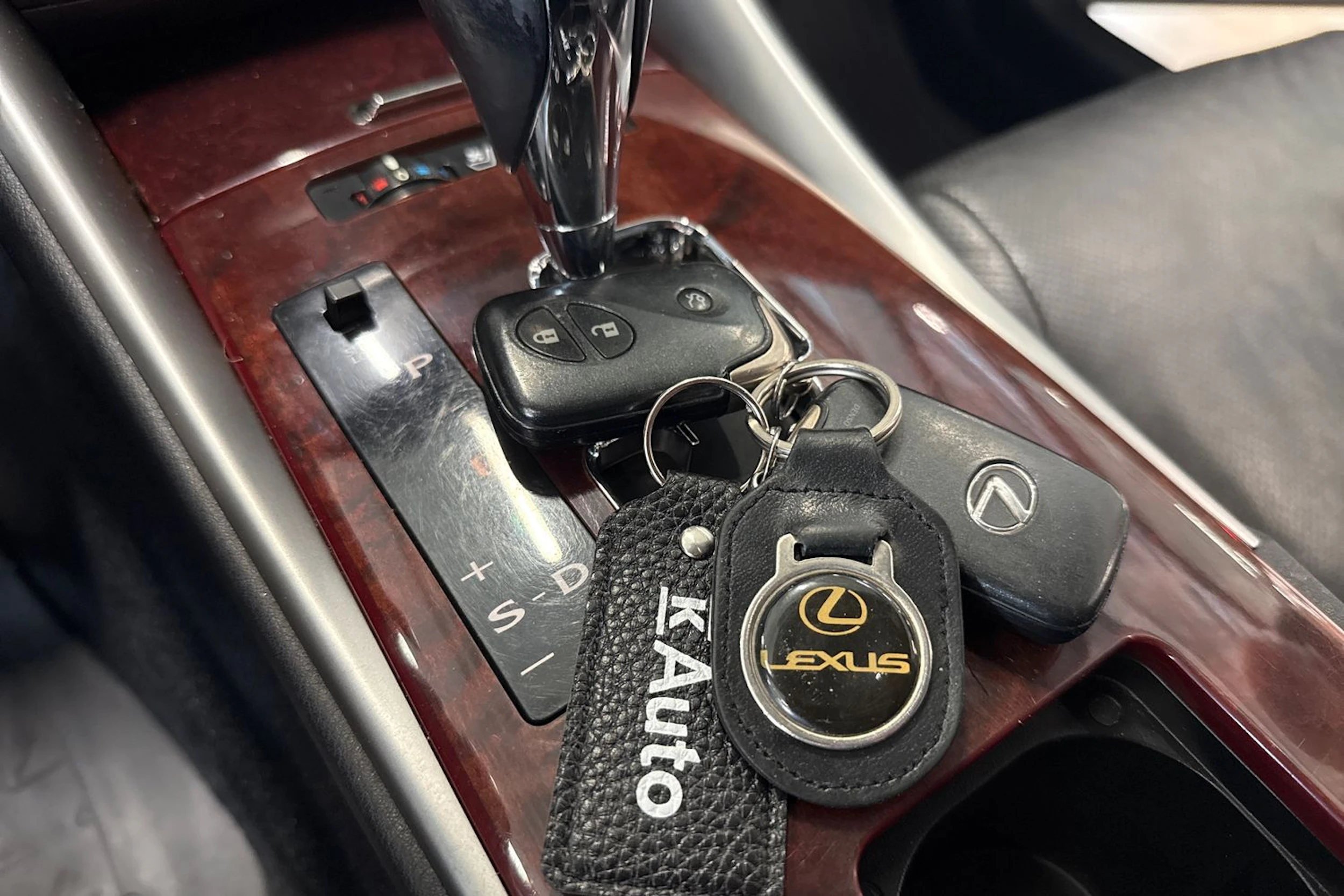 harmaa Lexus IS 2006 kuva 17.