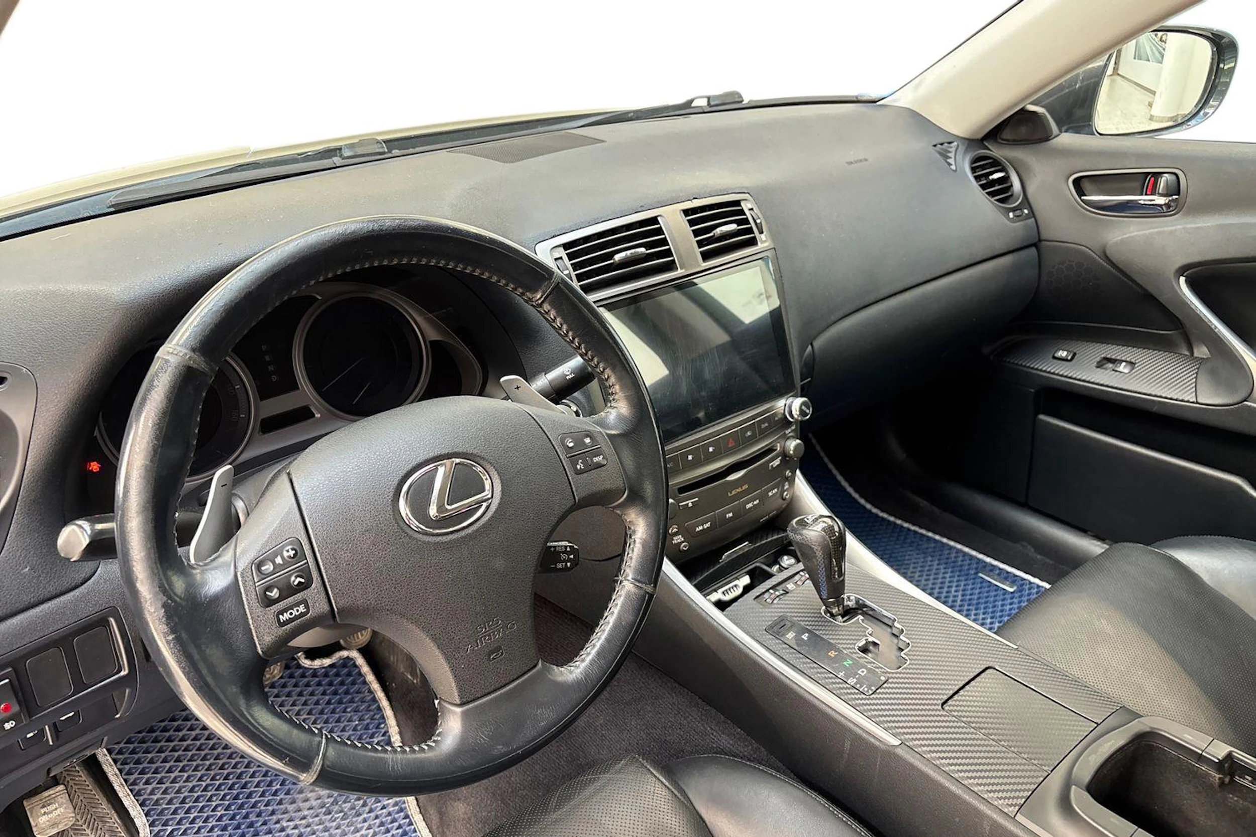 Harmaa Lexus IS 2007 kuva 6.