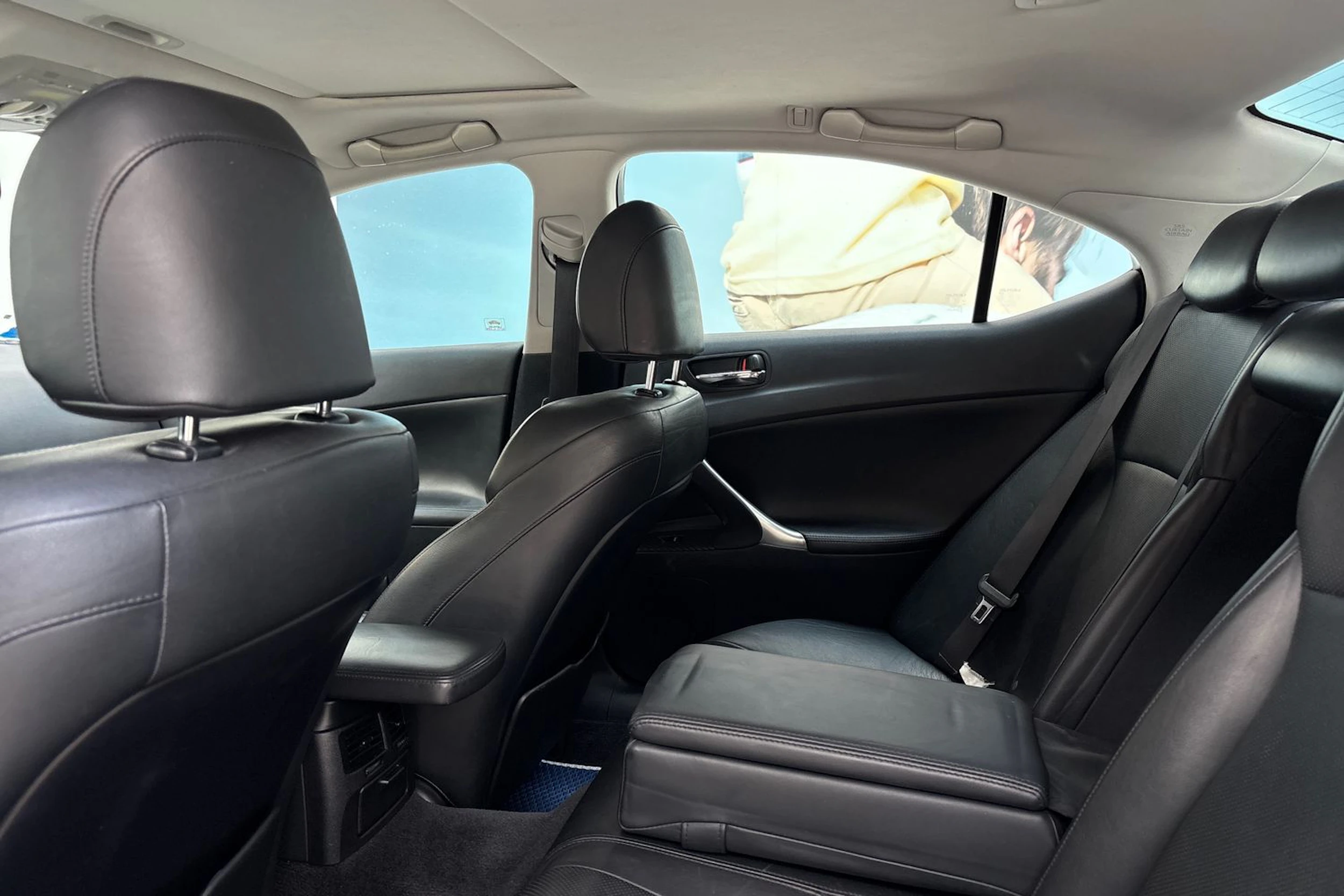 Harmaa Lexus IS 2007 kuva 12.