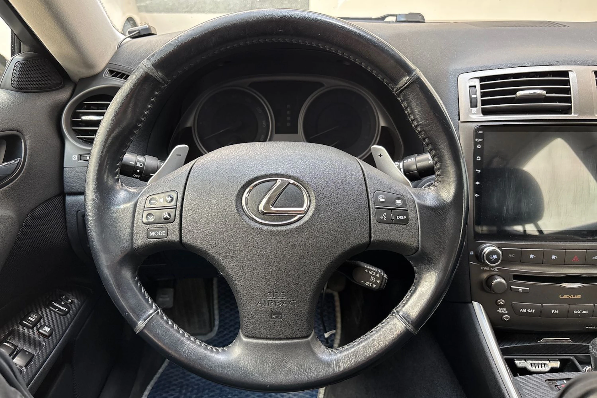 Harmaa Lexus IS 2007 kuva 15.