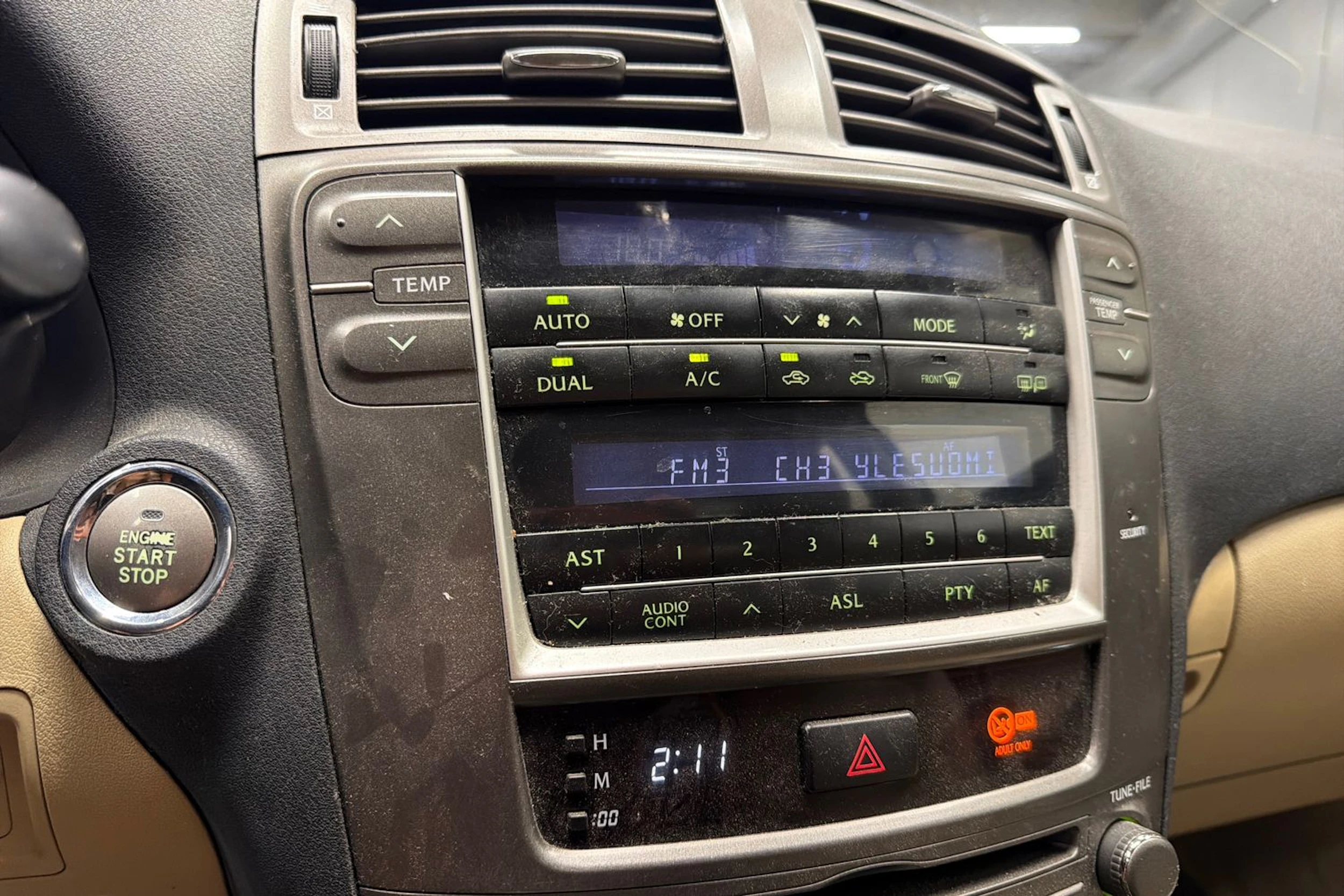 ruskea (beige) Lexus IS 2007 kuva 13.