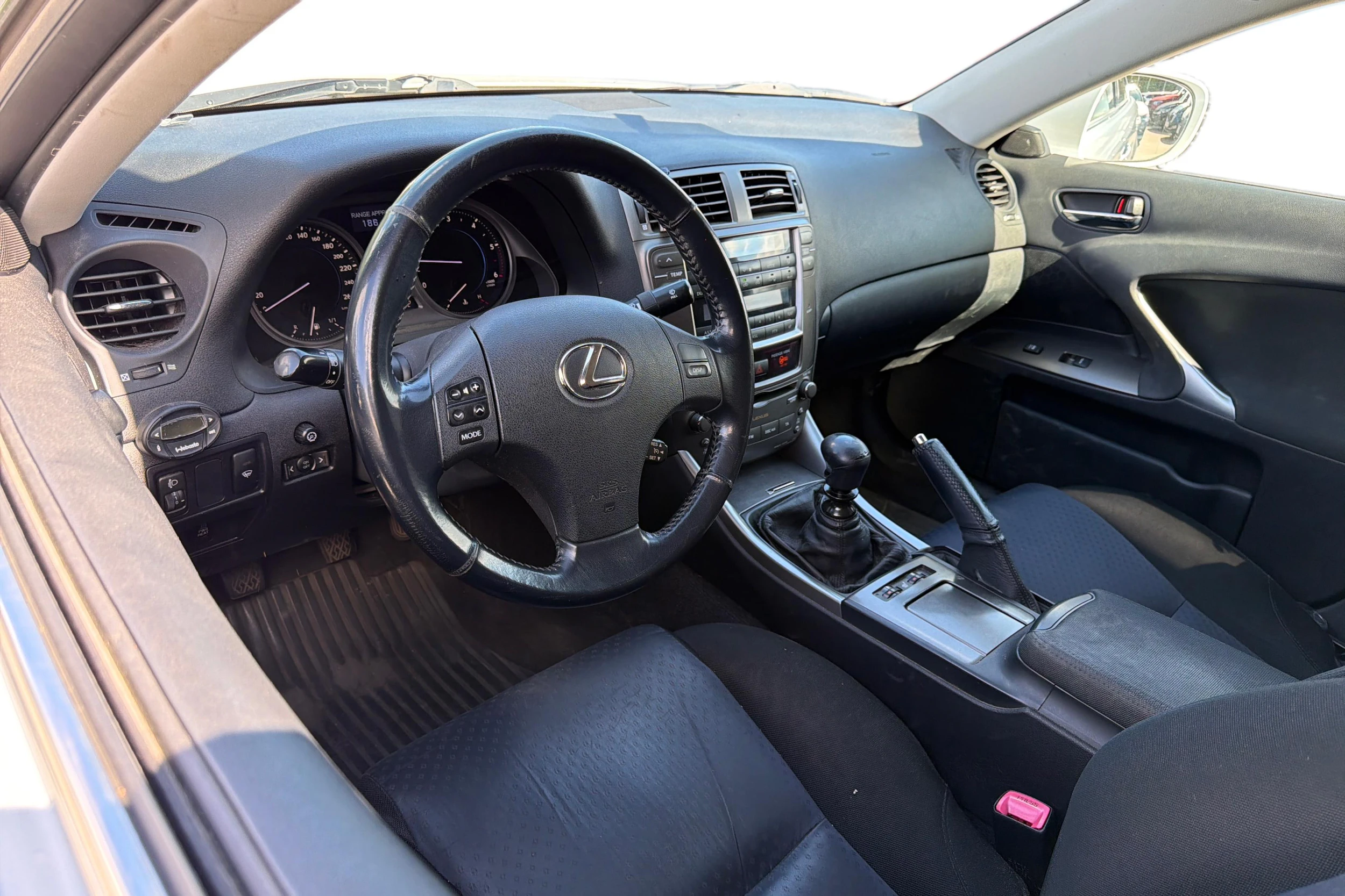valkoinen Lexus IS 2008 kuva 3.