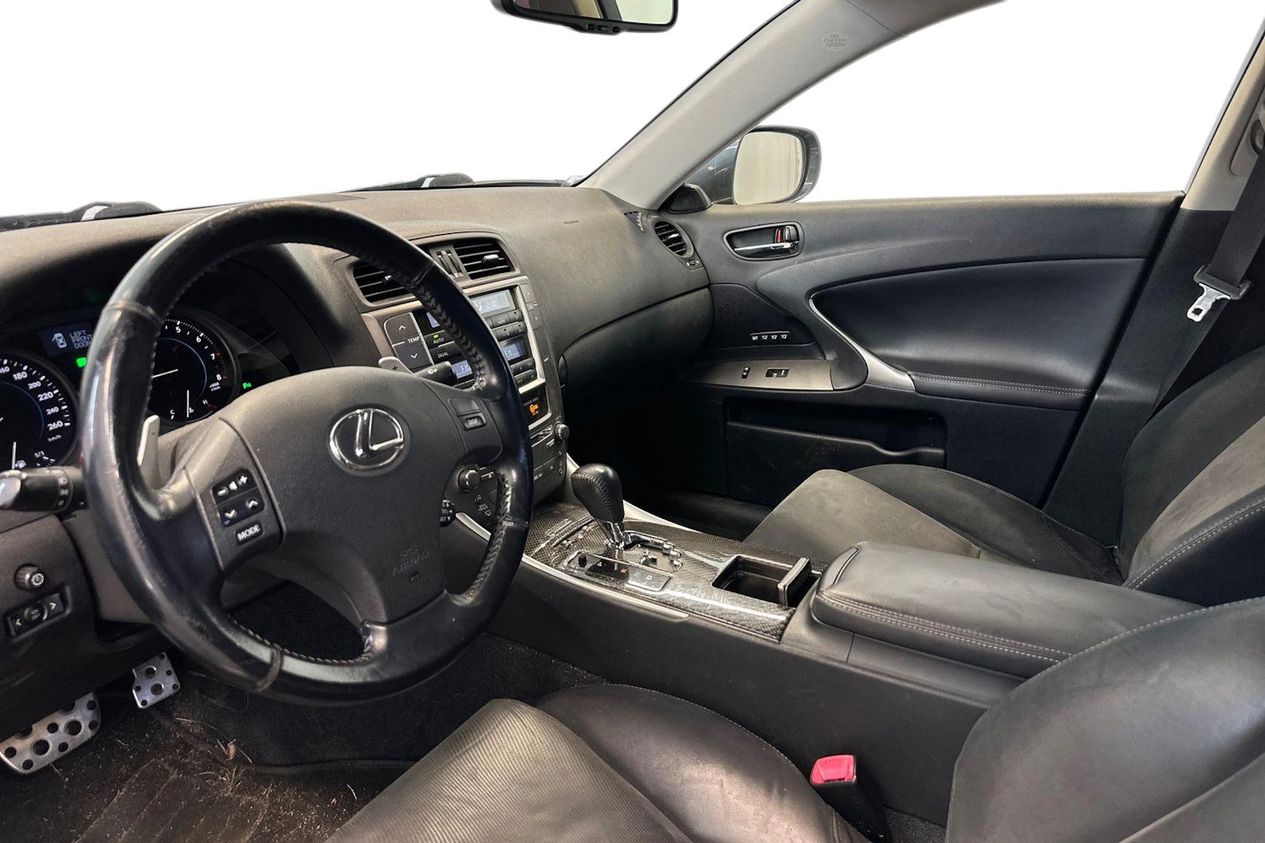 Harmaa Lexus IS 2009 kuva 3.
