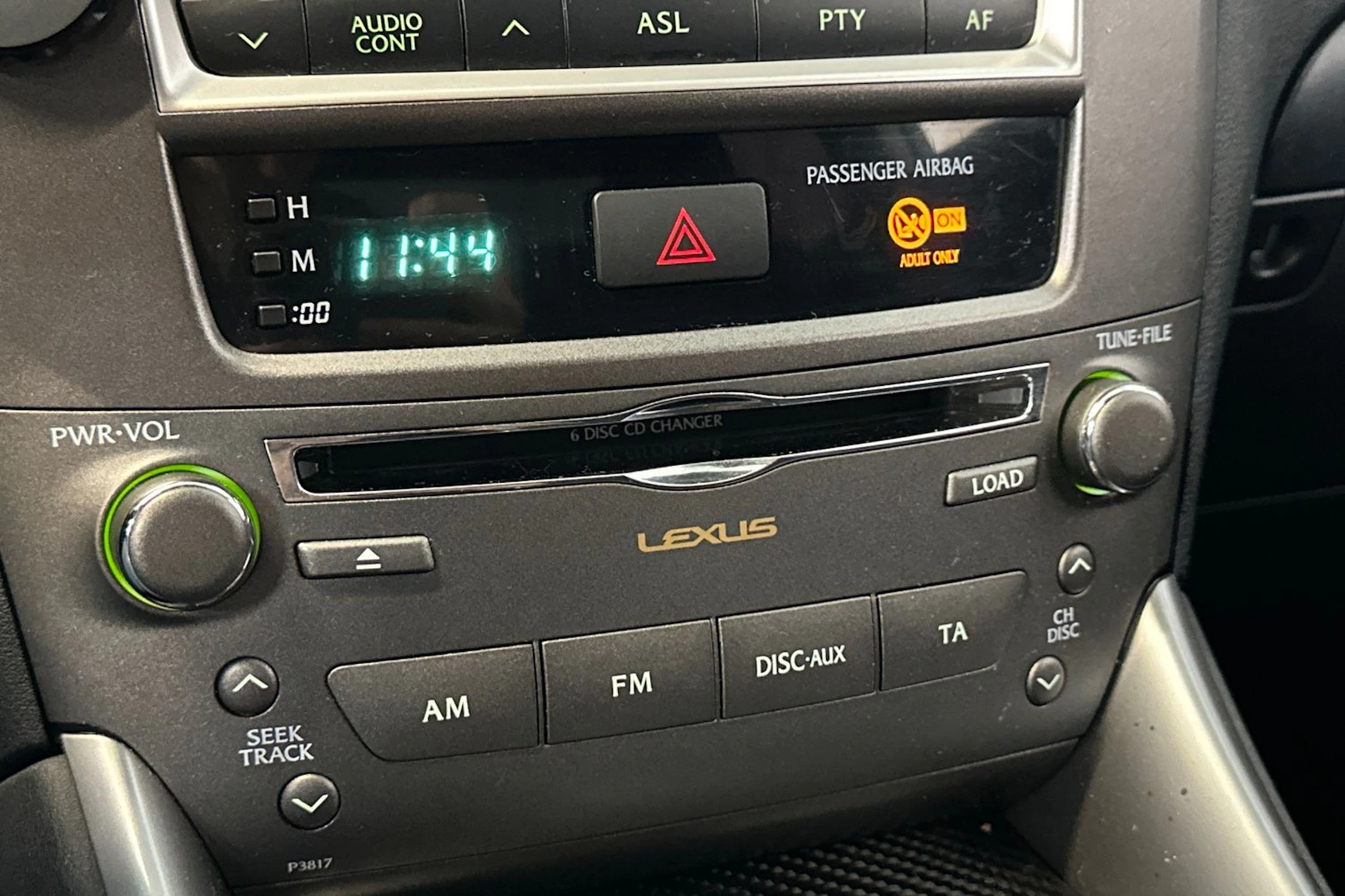 Harmaa Lexus IS 2009 kuva 24.