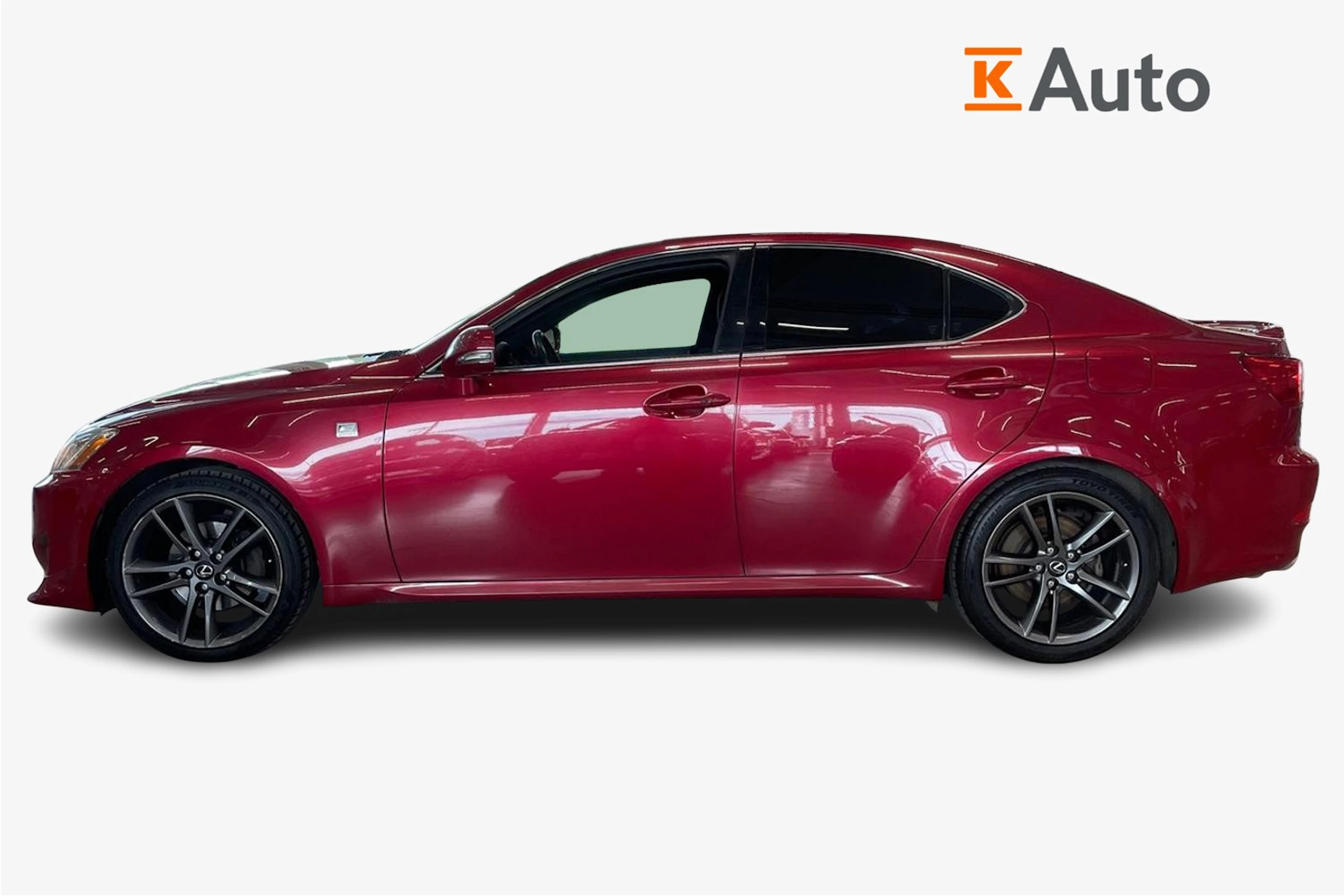 punainen Lexus IS 2012 kuva 5.