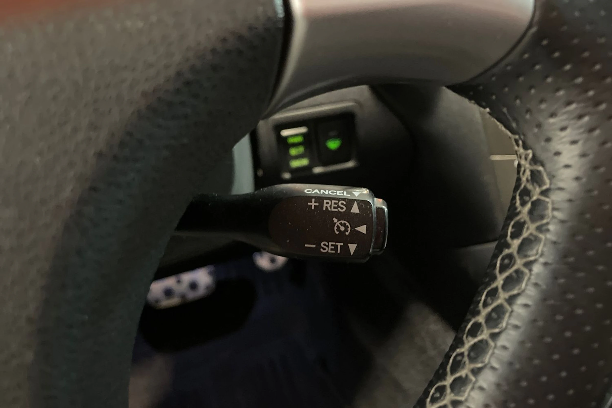 punainen Lexus IS 2012 kuva 15.