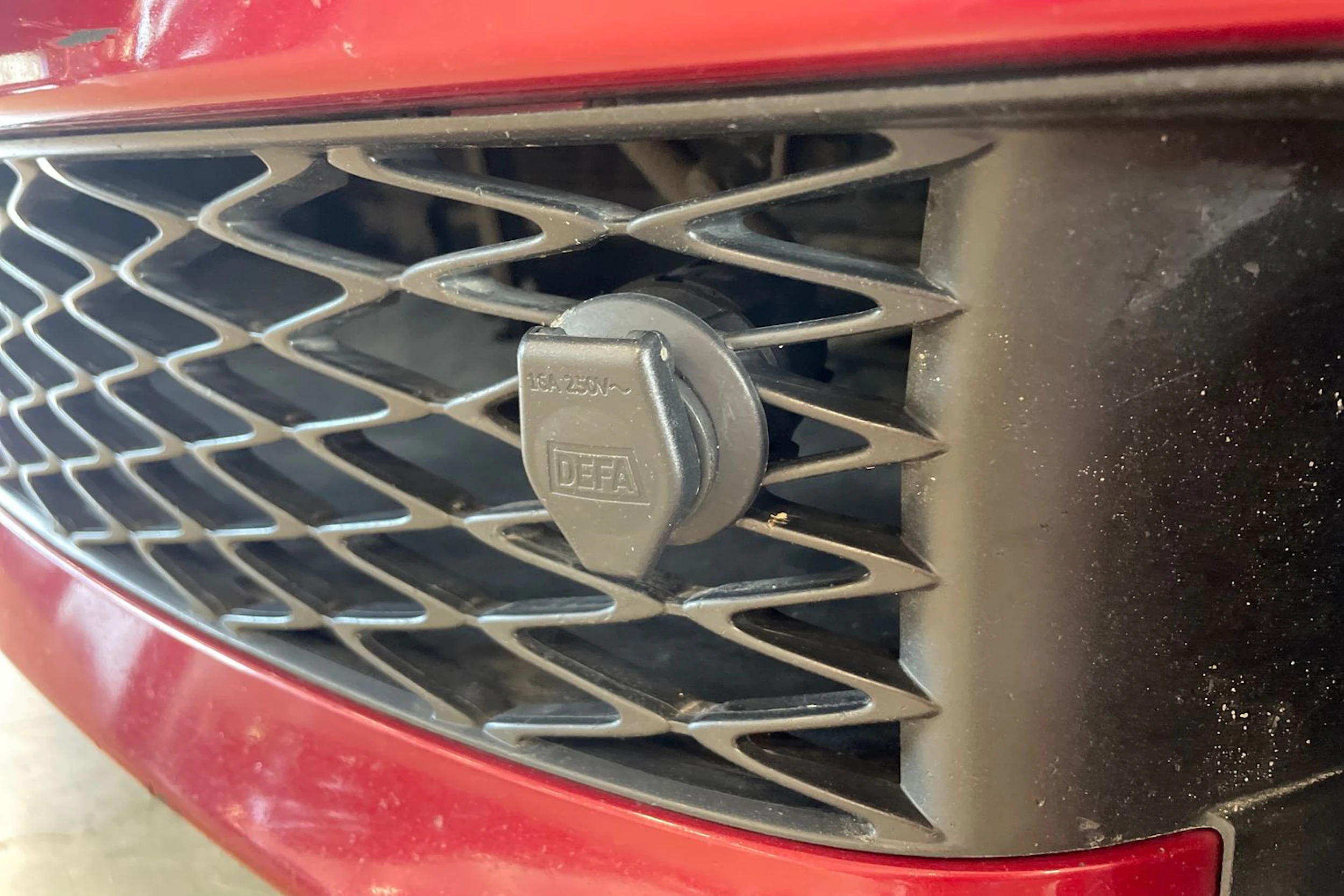 punainen Lexus IS 2012 kuva 29.