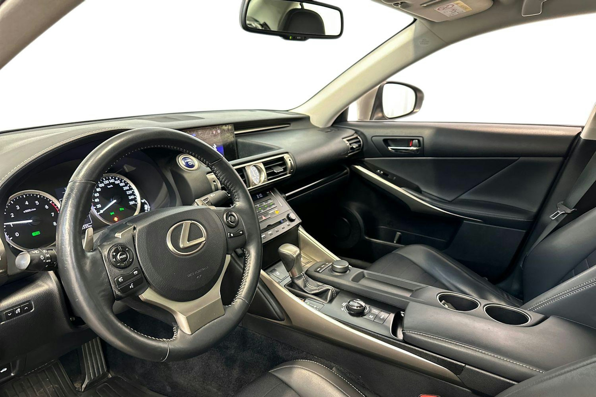 hopea Lexus IS 2013 kuva 7.
