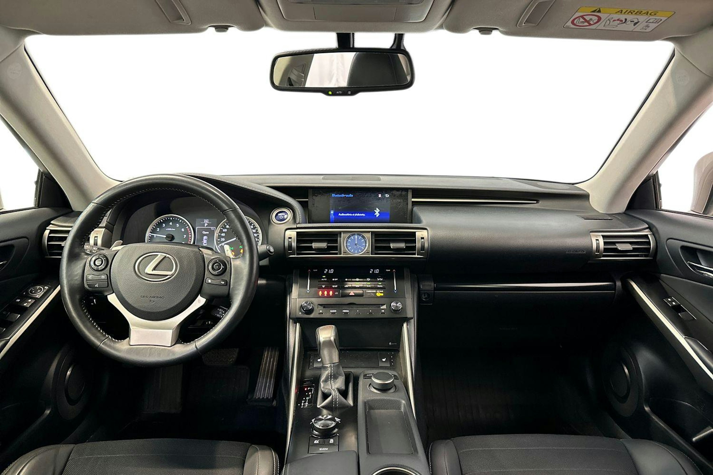 hopea Lexus IS 2013 kuva 9.