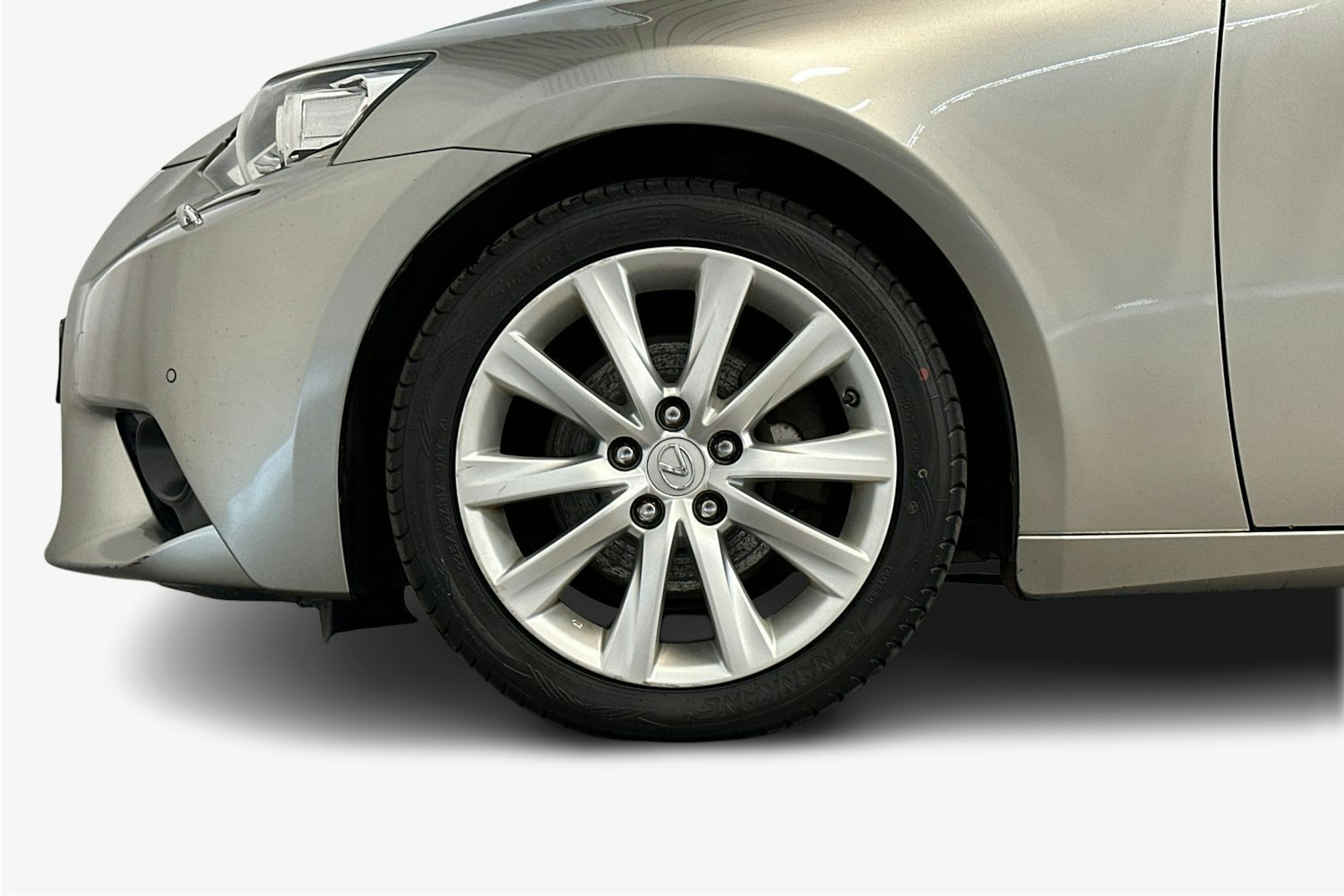hopea Lexus IS 2013 kuva 11.