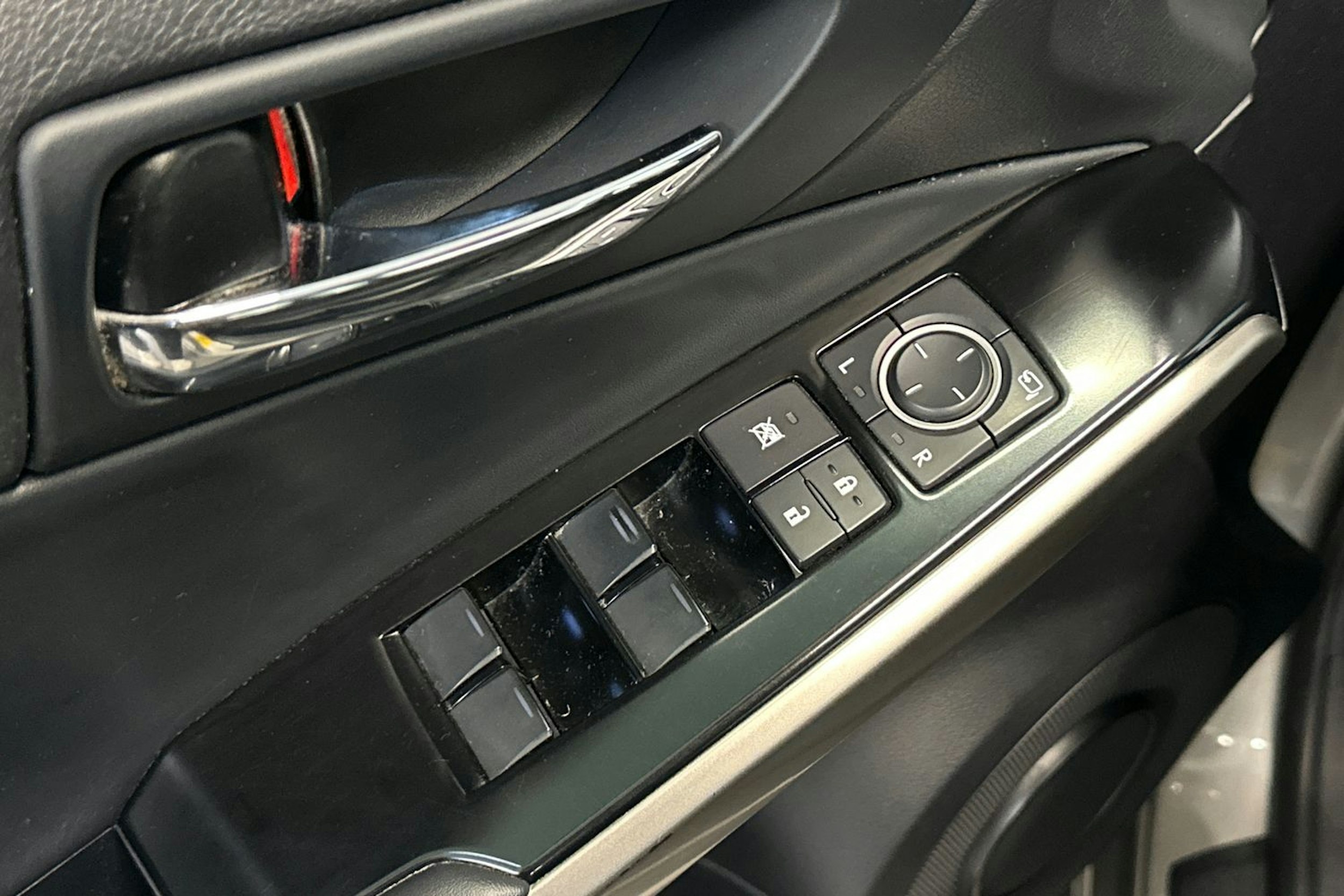 hopea Lexus IS 2013 kuva 15.