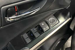 hopea Lexus IS 2013 kuva 15.