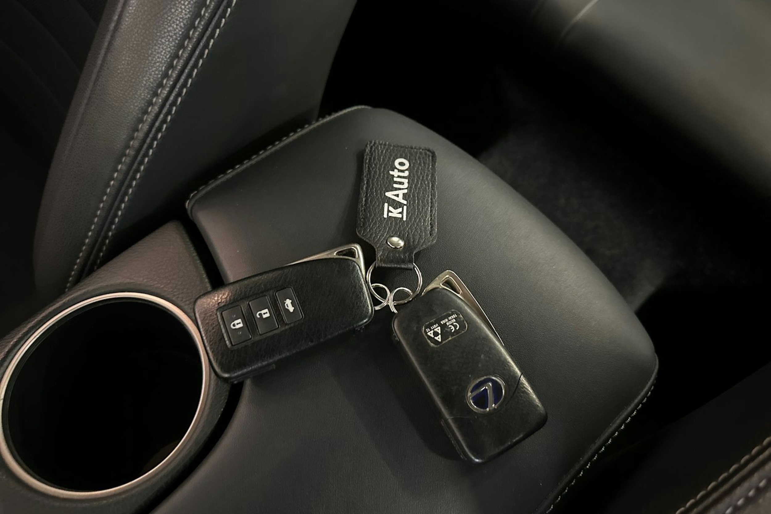 hopea Lexus IS 2013 kuva 27.