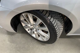 Hopea Lexus IS 2014 kuva 13.