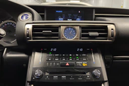 Hopea Lexus IS 2014 kuva 21.