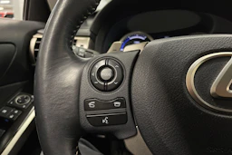 Hopea Lexus IS 2014 kuva 24.