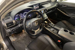 harmaa Lexus IS 2014 kuva 3.