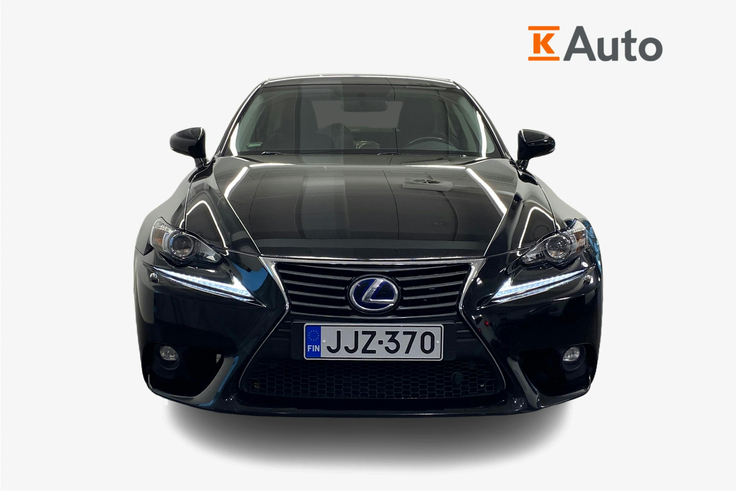 Musta Lexus IS 2016 kuva 5.
