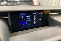 Musta Lexus IS 2016 kuva 16.