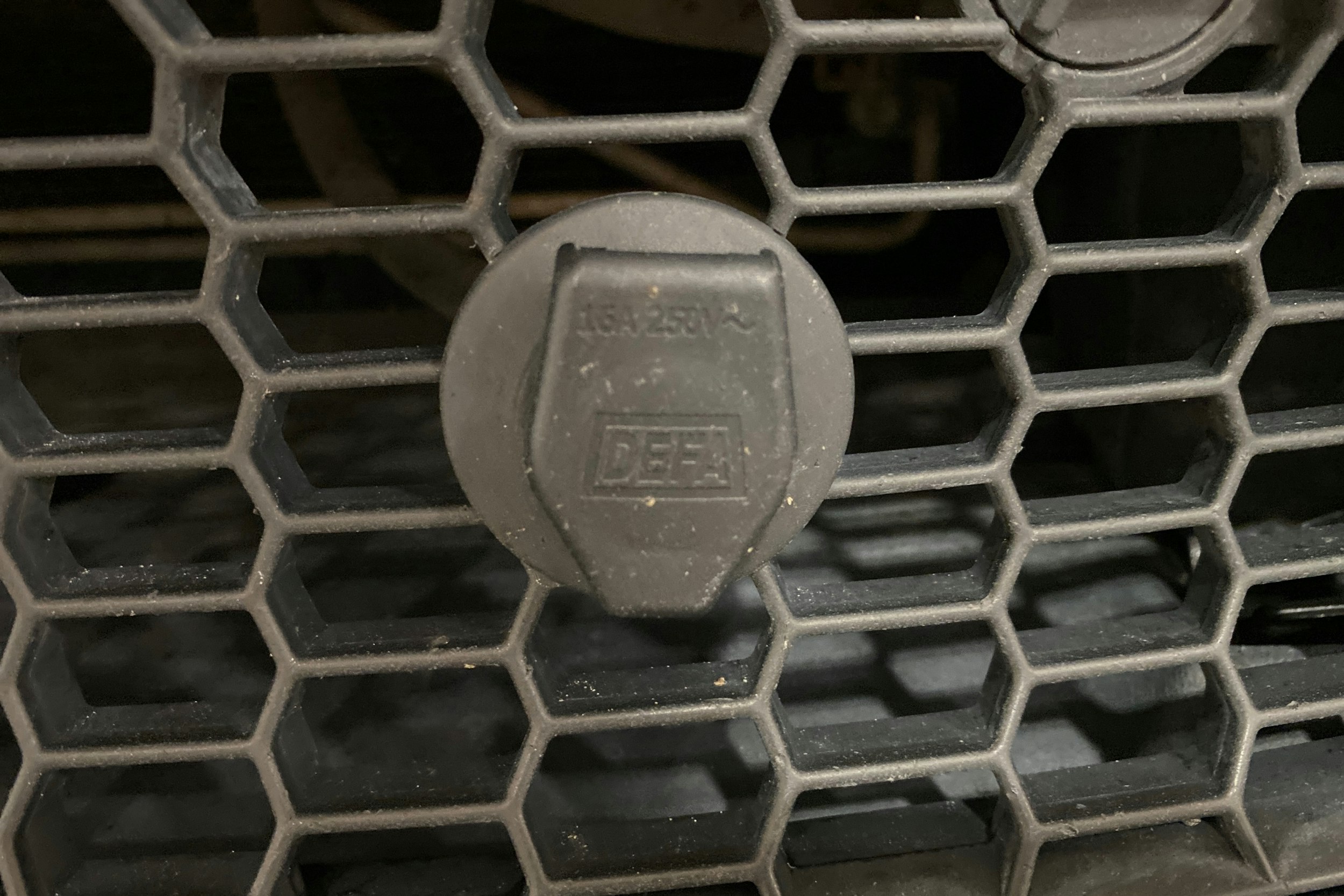 Musta Lexus IS 2016 kuva 22.