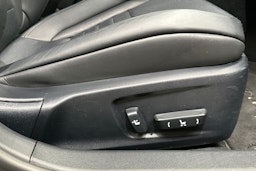 Musta Lexus IS 2017 kuva 23.