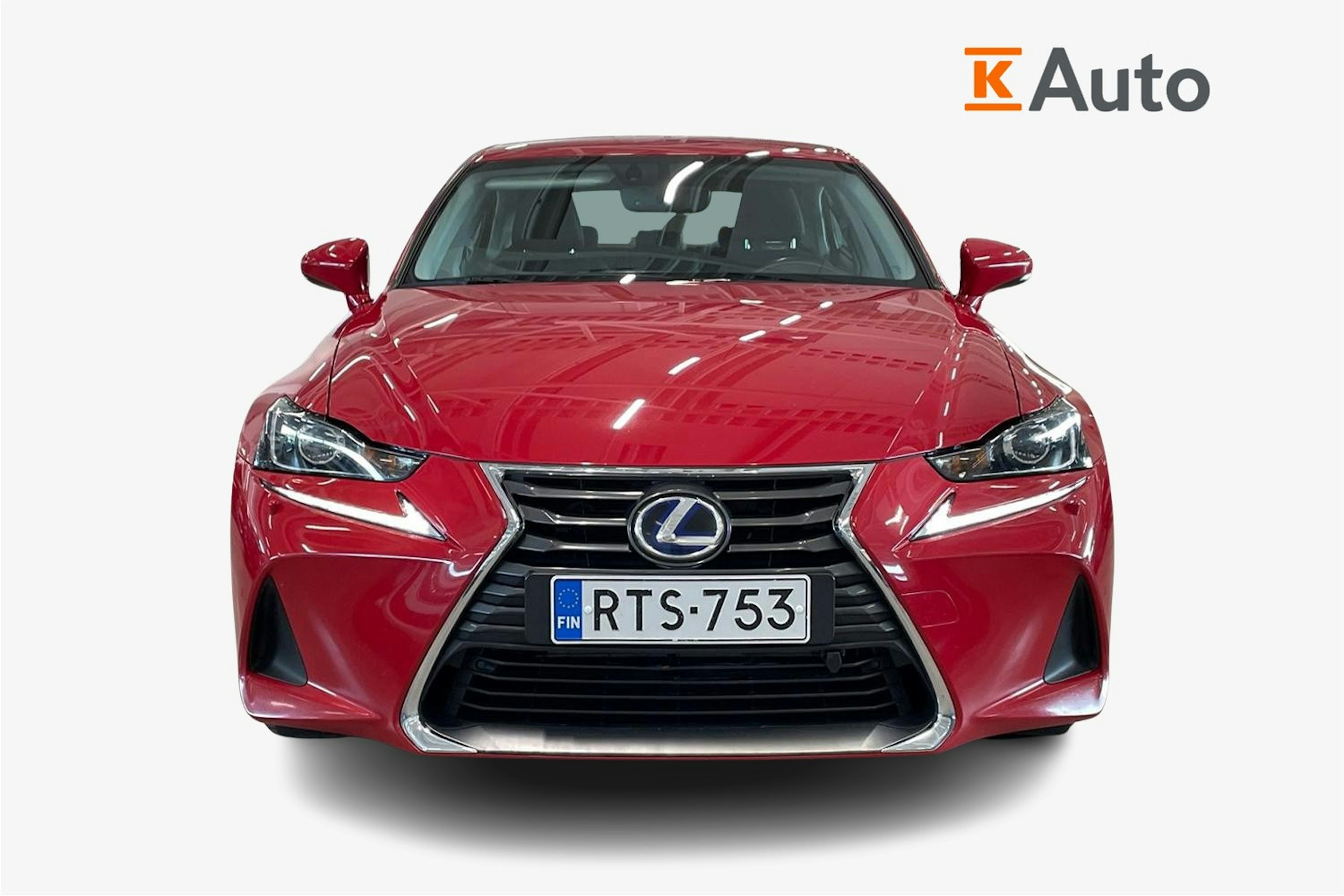 punainen Lexus IS 2018 kuva 5.