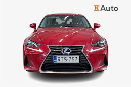 punainen Lexus IS 2018 kuva 5.