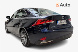 sininen Lexus IS 2019 kuva 3.