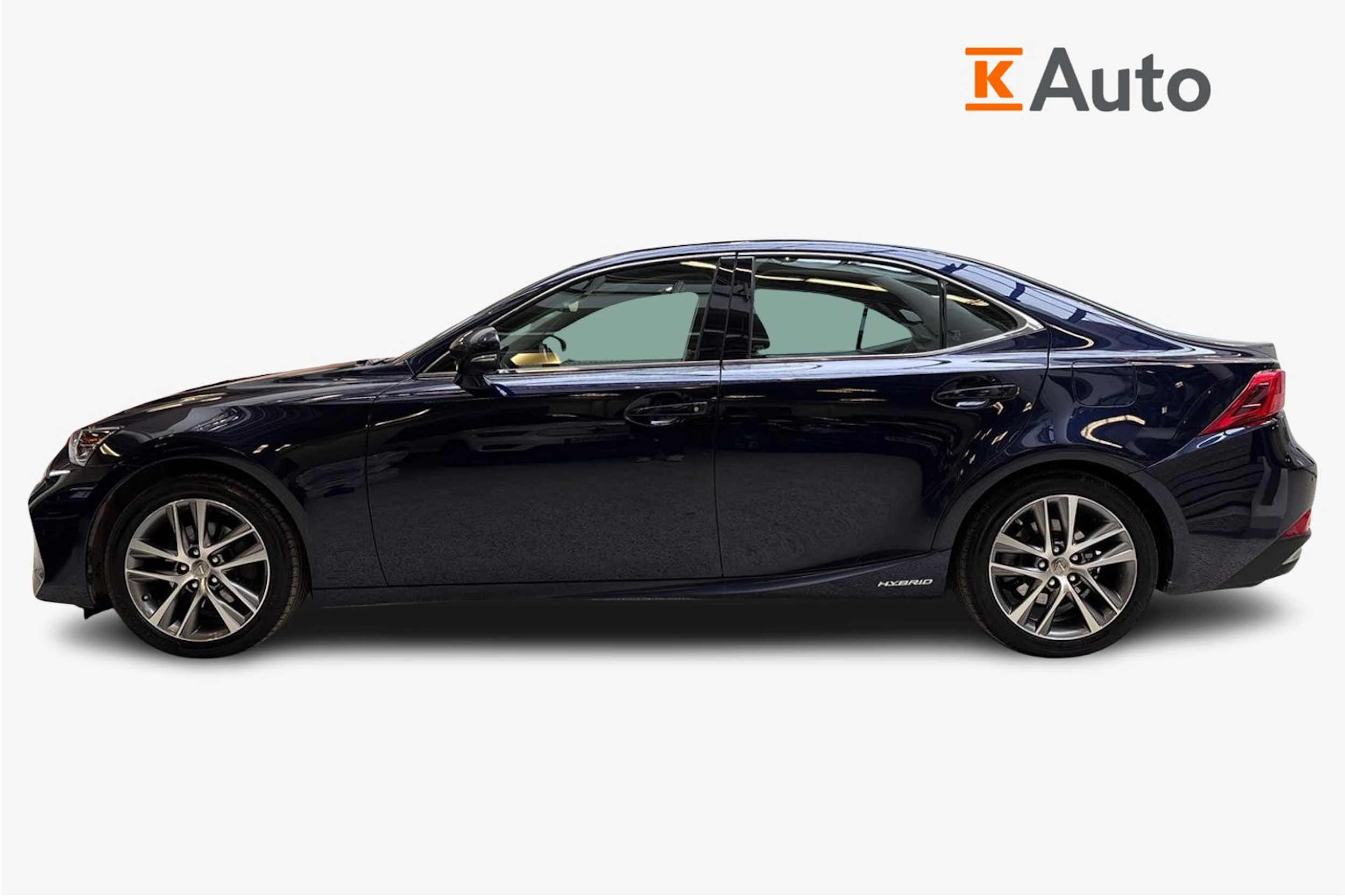 sininen Lexus IS 2019 kuva 7.