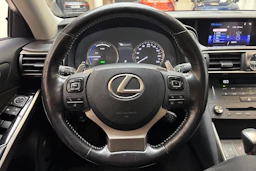 sininen Lexus IS 2019 kuva 21.