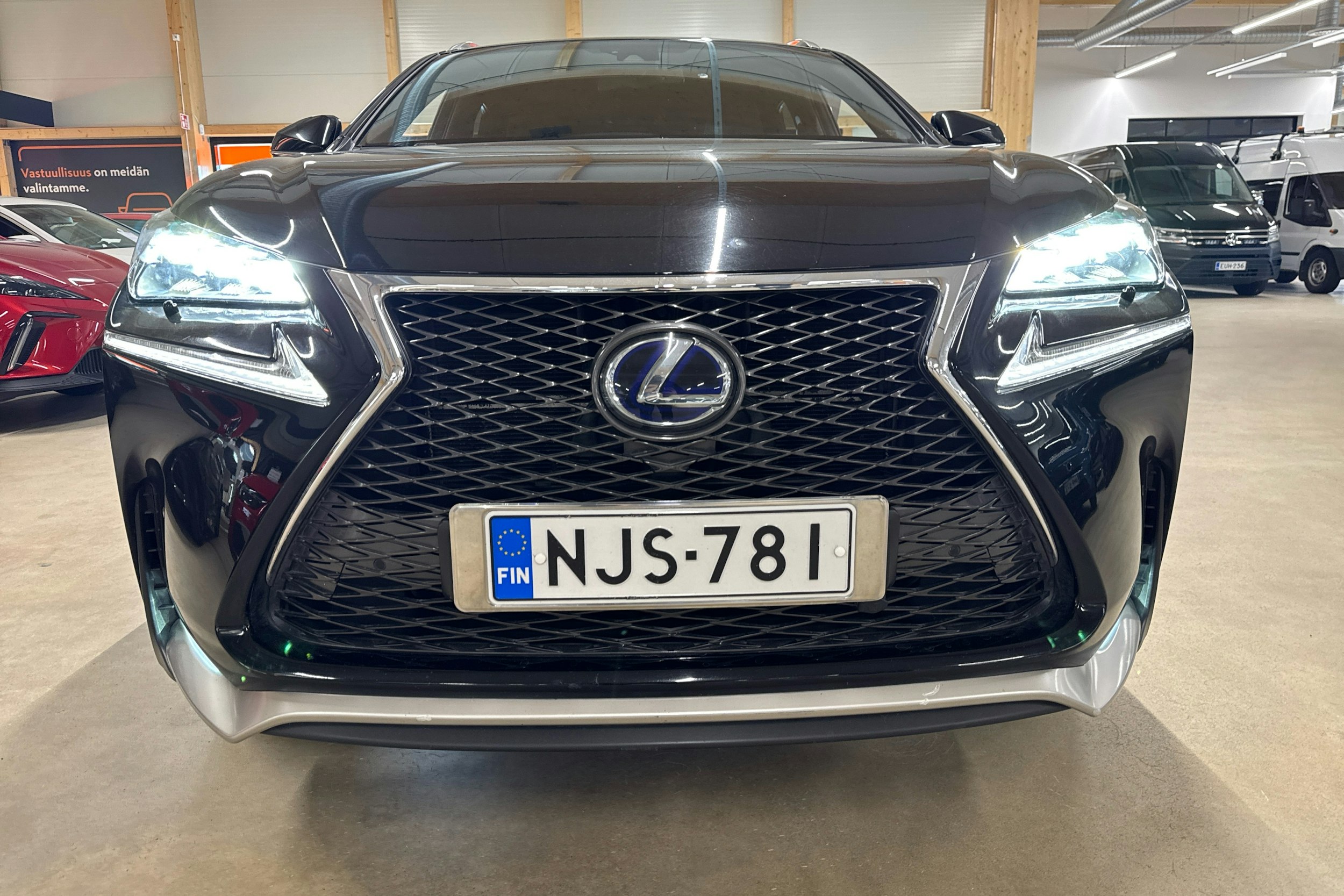 musta Lexus NX 2014 kuva 15.