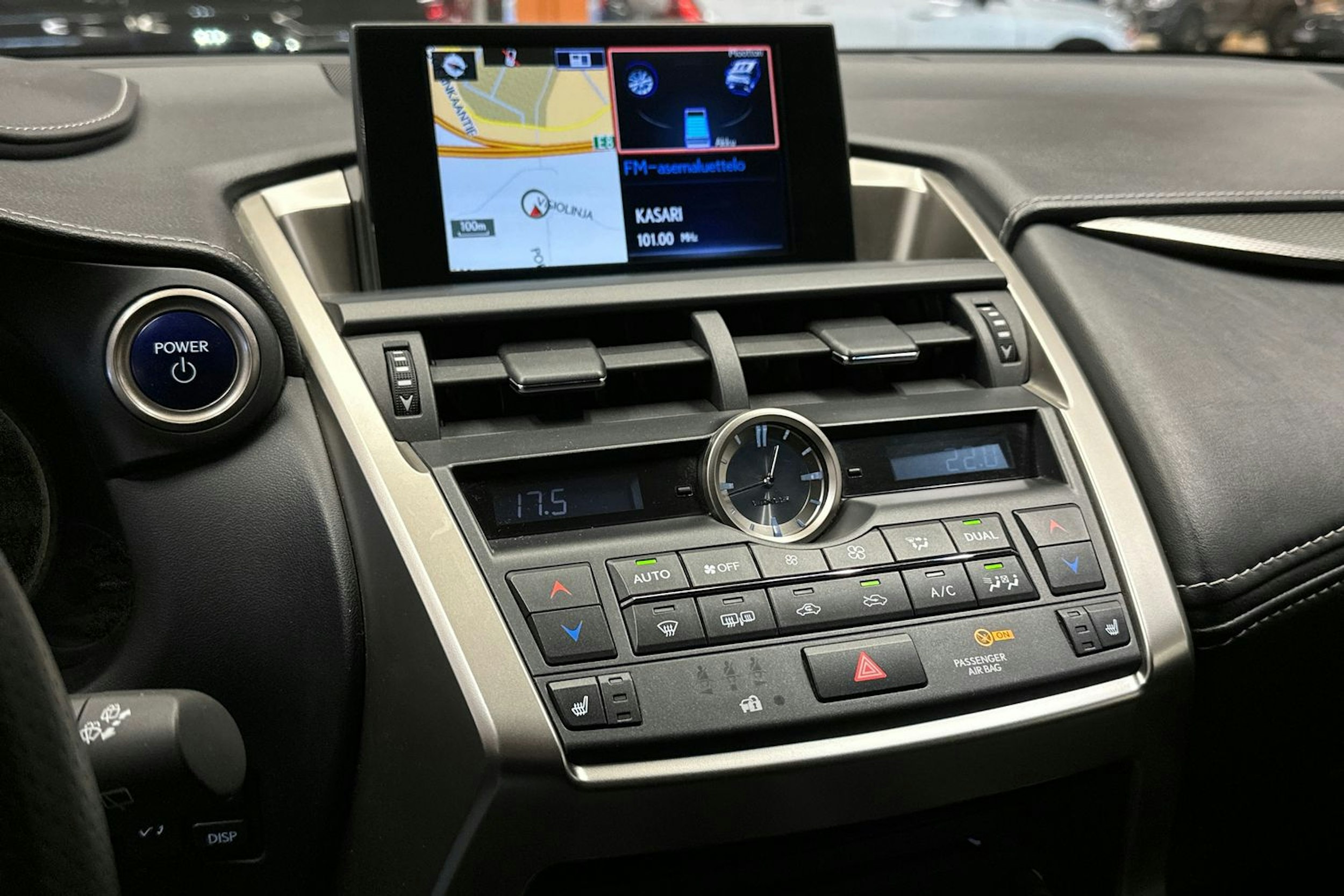 musta Lexus NX 2014 kuva 23.