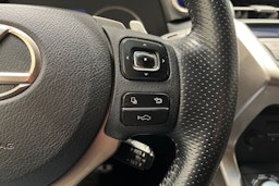 valkoinen Lexus NX 2015 kuva 17.