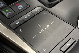 harmaa Lexus NX 2017 kuva 19.