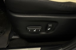 harmaa Lexus NX 2017 kuva 20.