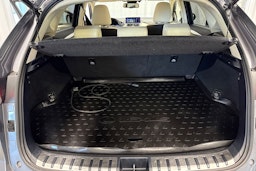 harmaa Lexus NX 2017 kuva 22.