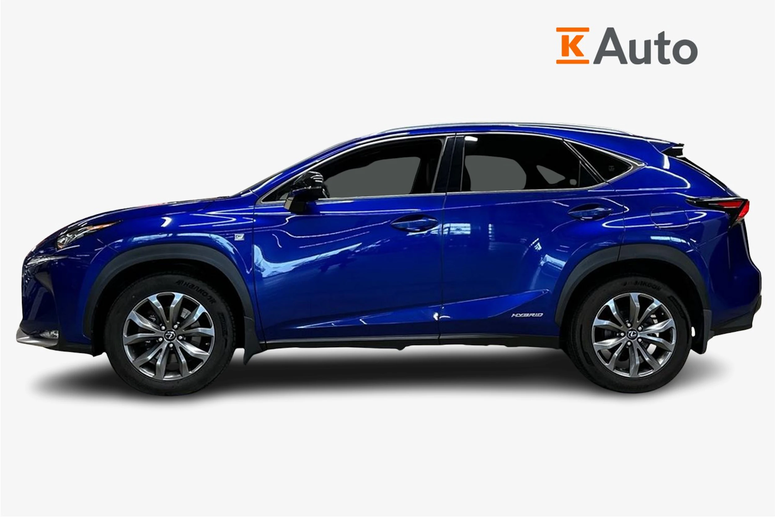 Sininen Lexus NX 2017 kuva 7.