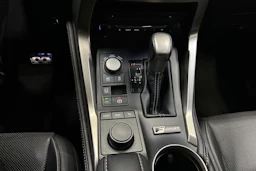 Sininen Lexus NX 2017 kuva 23.