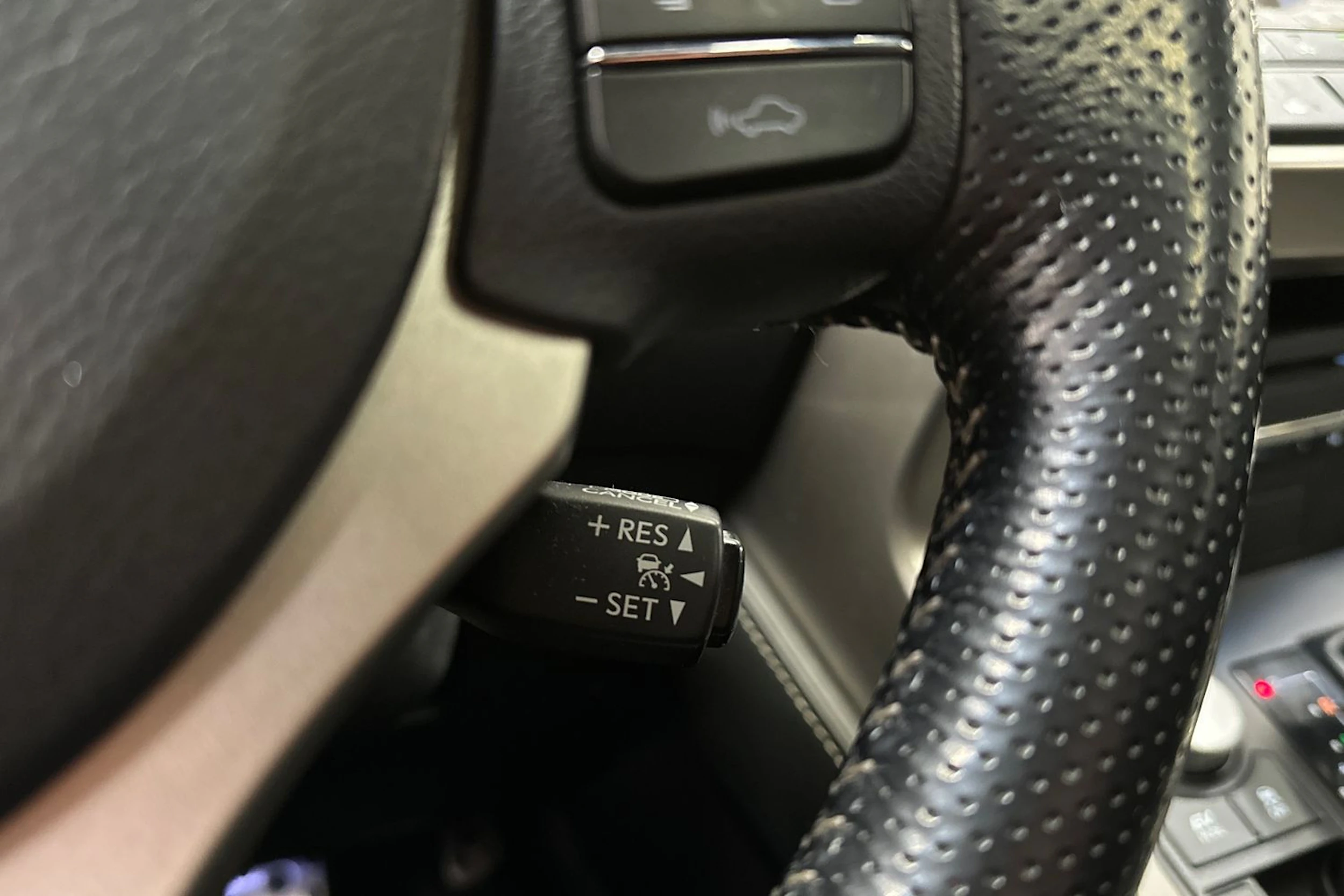 Sininen Lexus NX 2017 kuva 27.