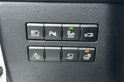 valkoinen Lexus NX 2017 kuva 6.