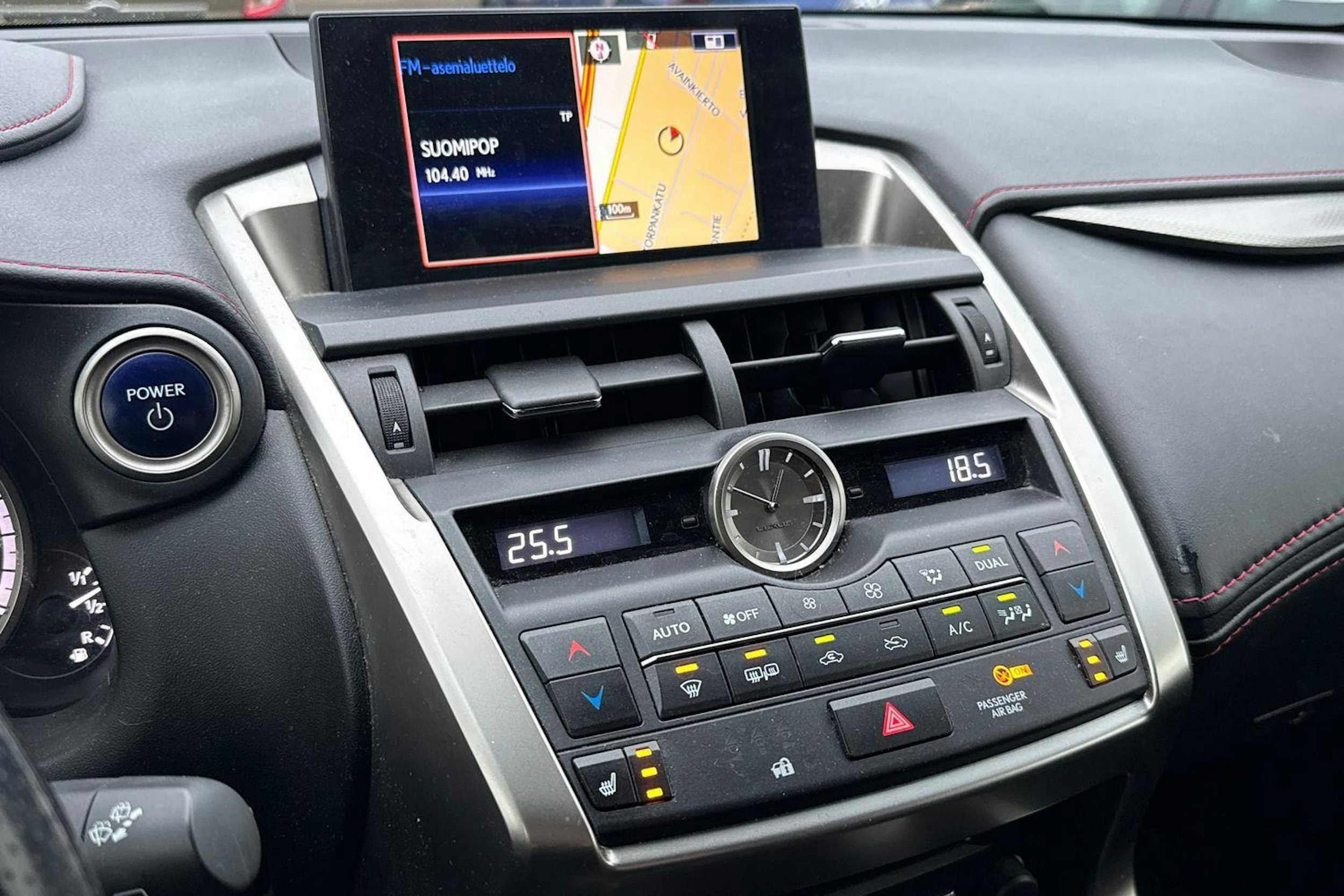 valkoinen Lexus NX 2017 kuva 9.