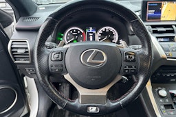 valkoinen Lexus NX 2017 kuva 11.