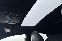 valkoinen Lexus NX 2017 kuva 12.