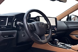 musta Lexus NX 2022 kuva 3.