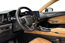 musta Lexus NX 2022 kuva 7.