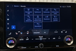 musta Lexus NX 2022 kuva 27.