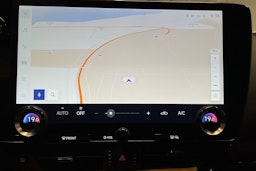 Musta Lexus NX 2022 kuva 17.