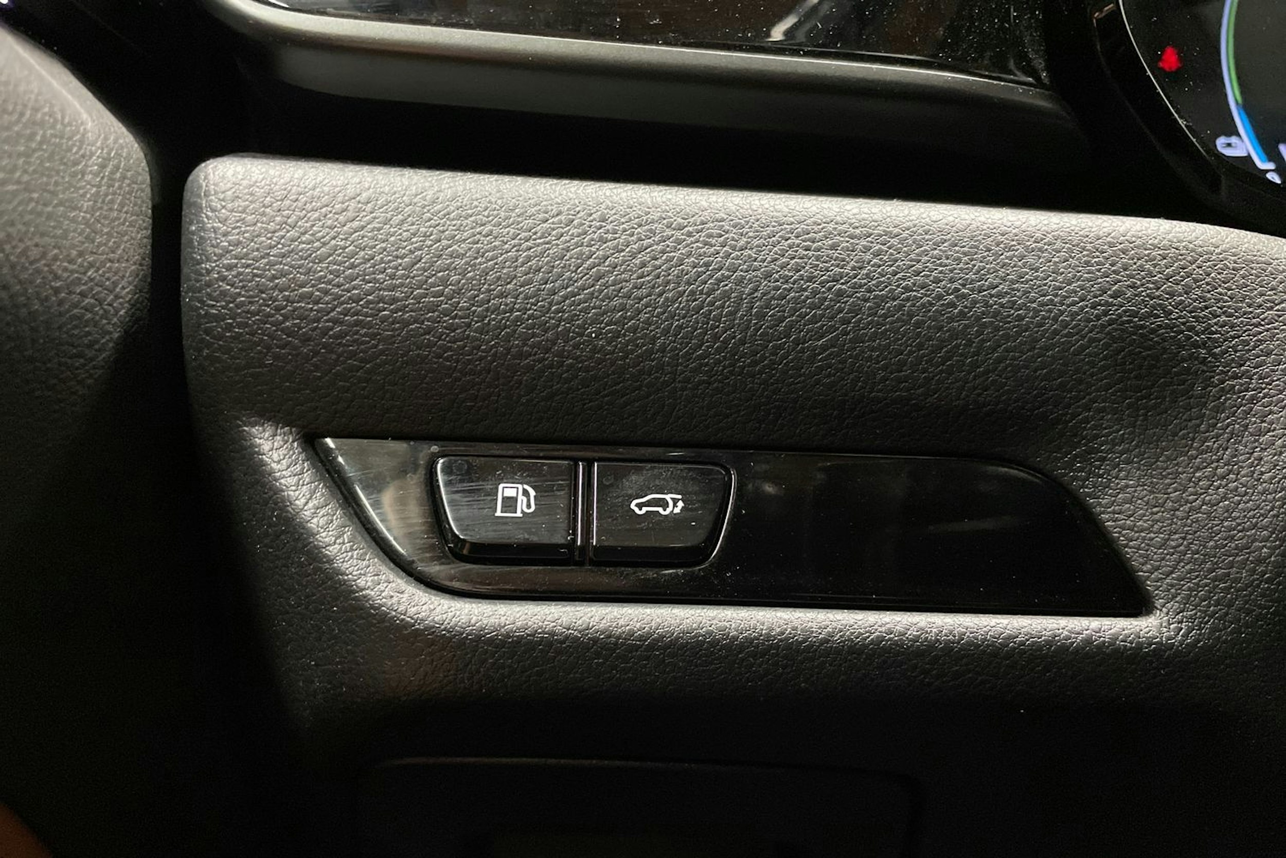 Musta Lexus NX 2022 kuva 22.