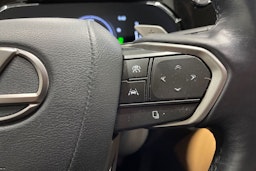 Musta Lexus NX 2022 kuva 28.